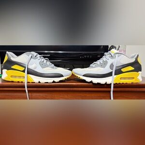 Nike Air Max 90 Livestrong